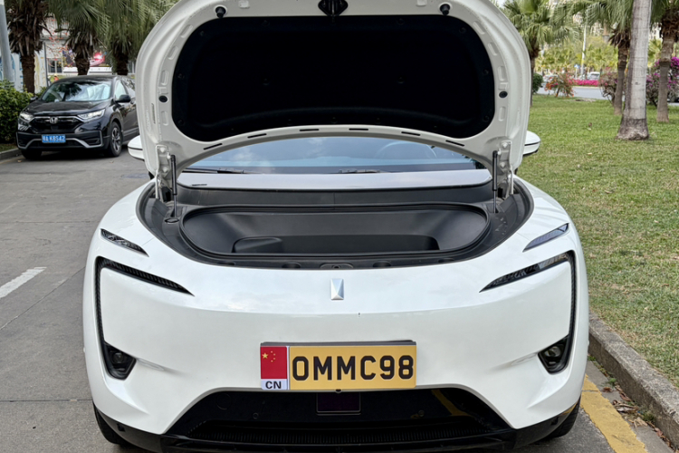 Avatr 11 2023 immagine di auto #27