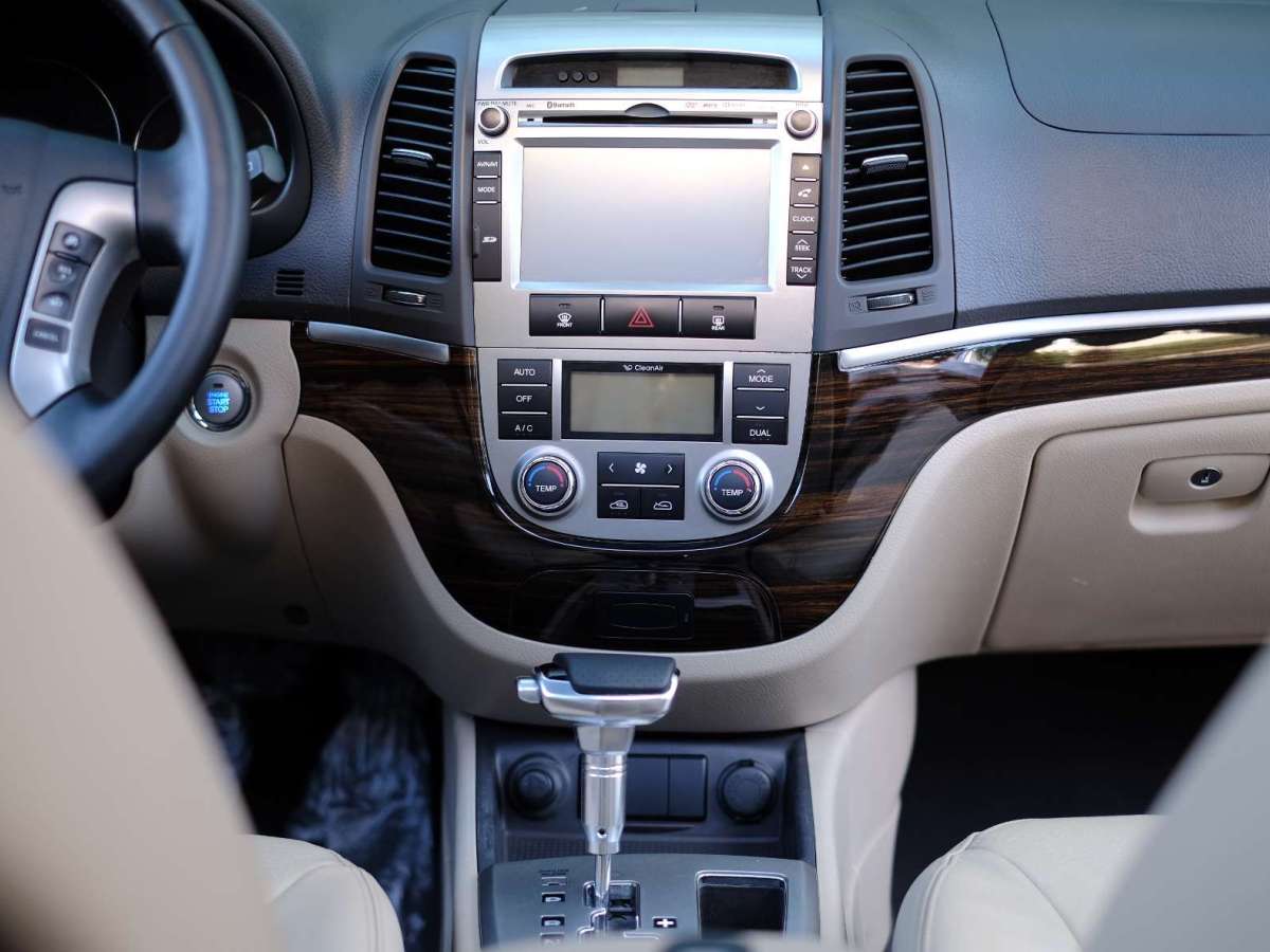 Hyundai Santa Fe Classic 2011 immagine di auto #27