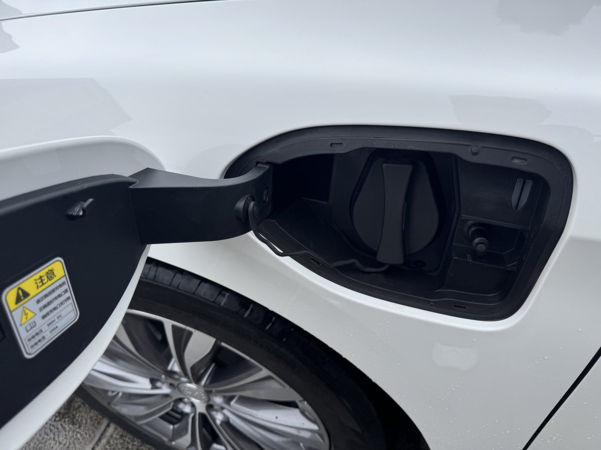 HongQi E-QM5 2024 car image #27