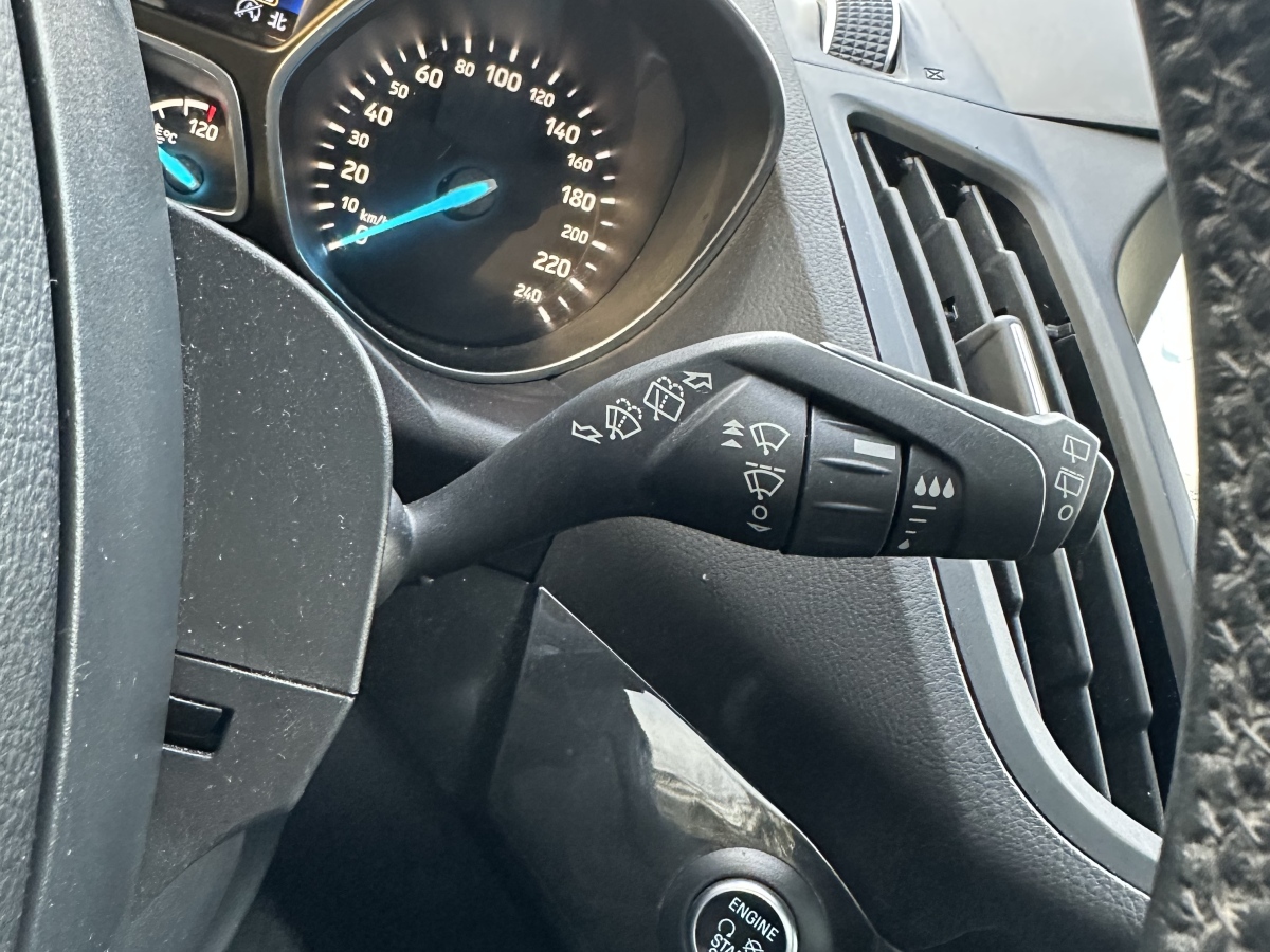 Ford Kuga 2017 car image #27