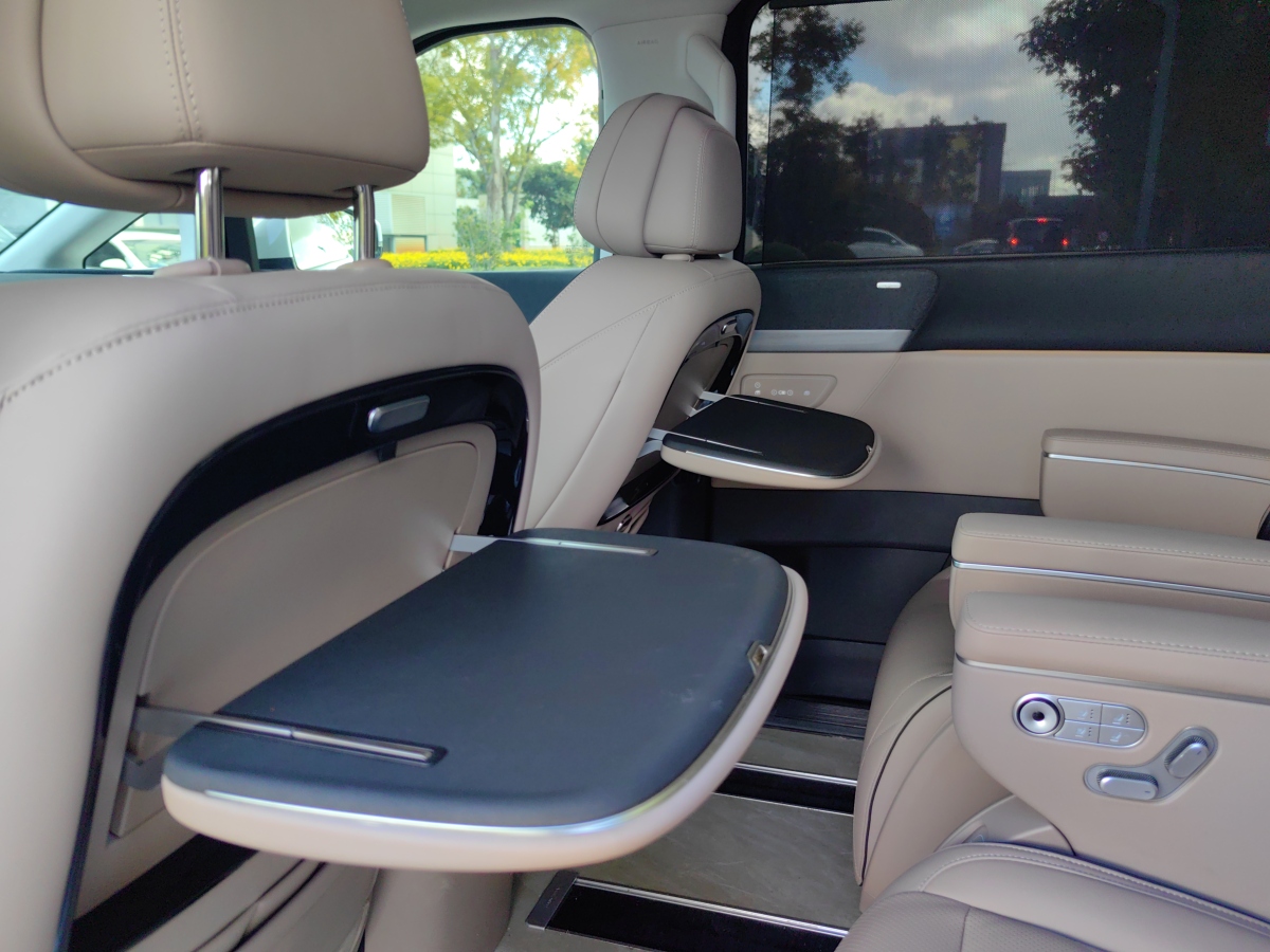 Xpeng X9 2024 imagem de carro #27