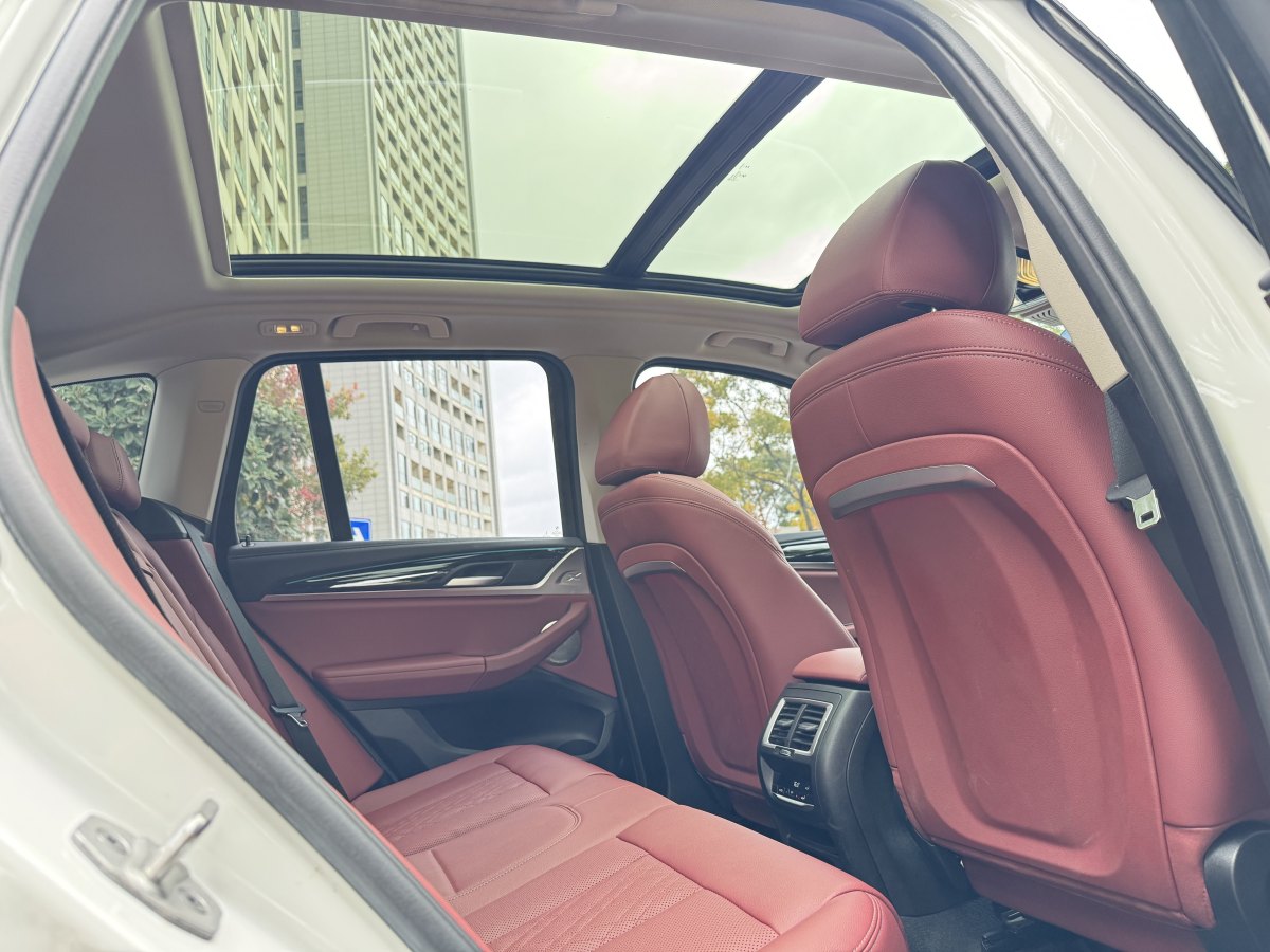 BMW X3 M 2023 immagine di auto #27