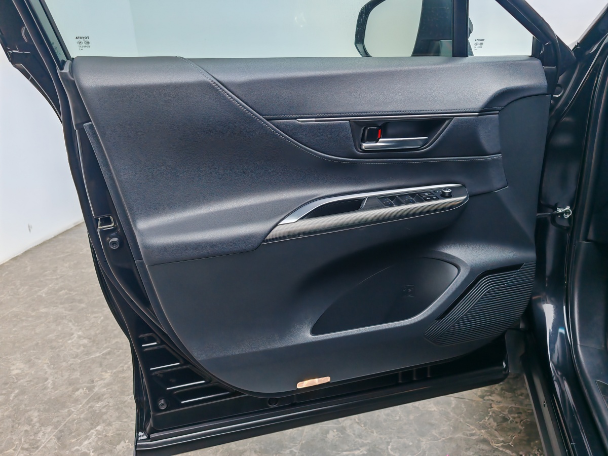 Toyota Harrier 2022 car image #27
