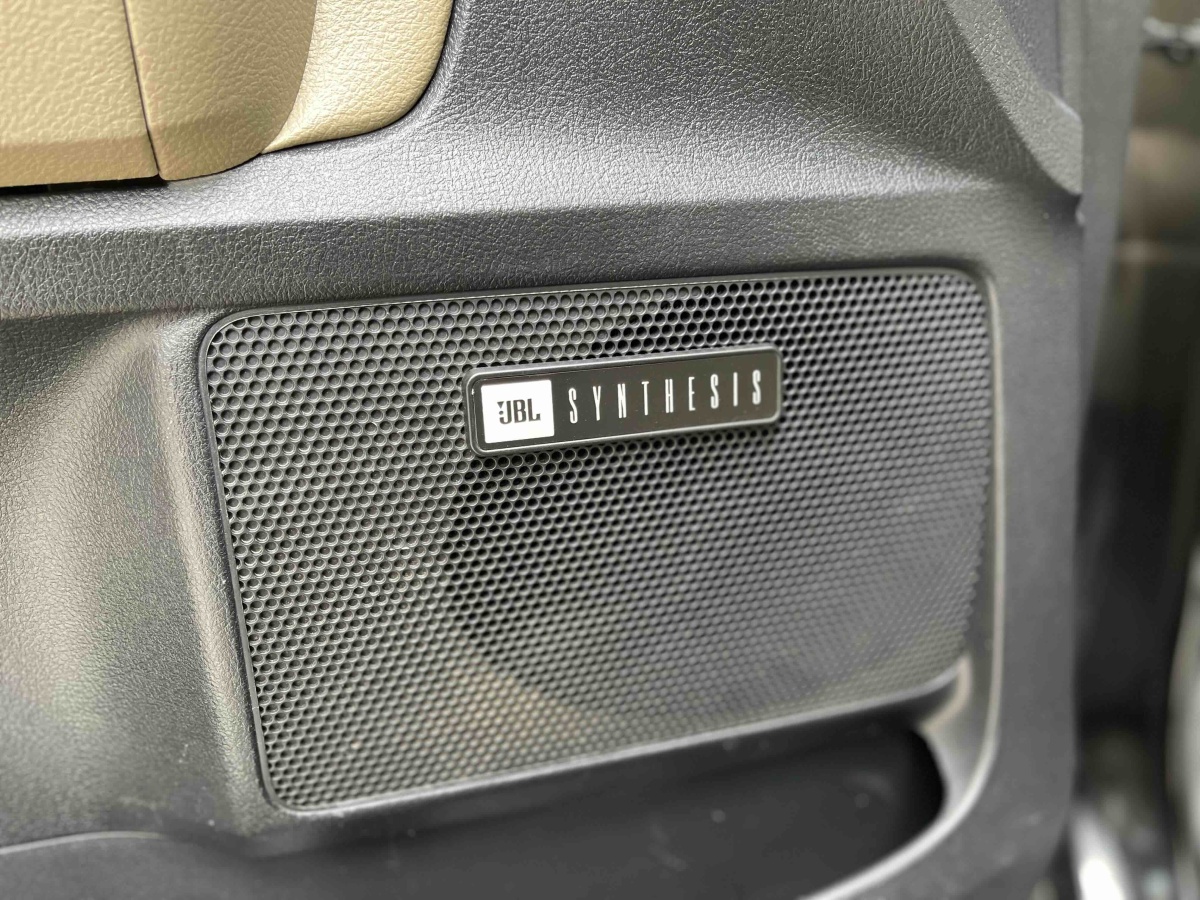 Toyota Sequoia 2015 #27 Toyota Sequoia 2015 immagine di auto #27