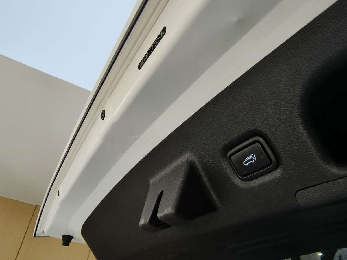 Hyundai Santa Fe 2021 car image #27