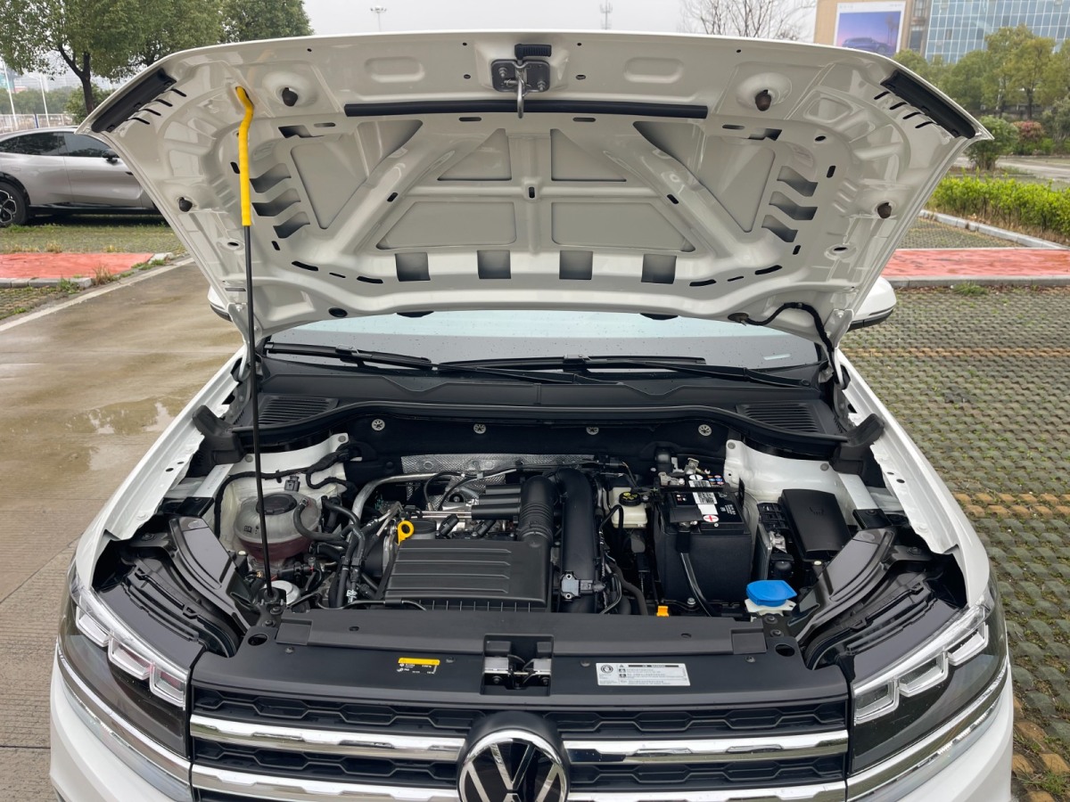 Volkswagen Tharu 2020 car image #27