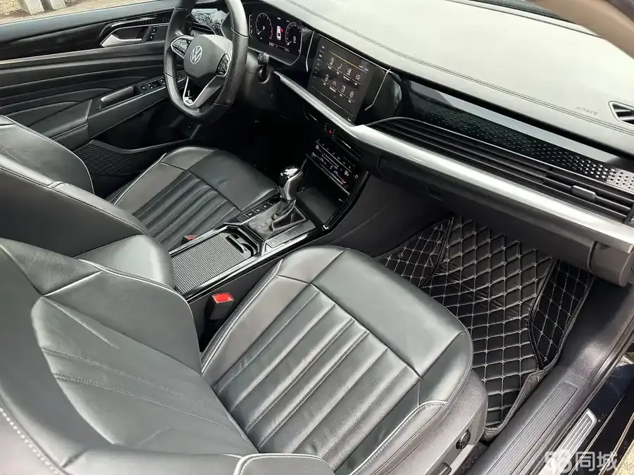Volkswagen Passat 2021 car image #27