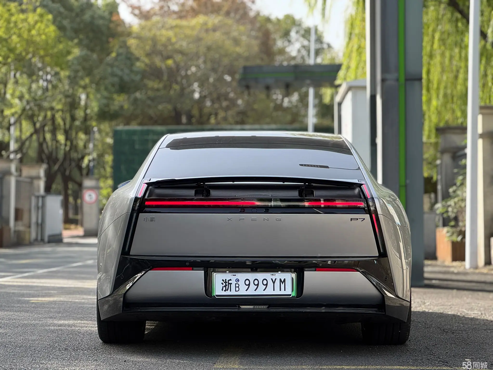 小鹏 小鹏P7 2025 汽车图片 #27