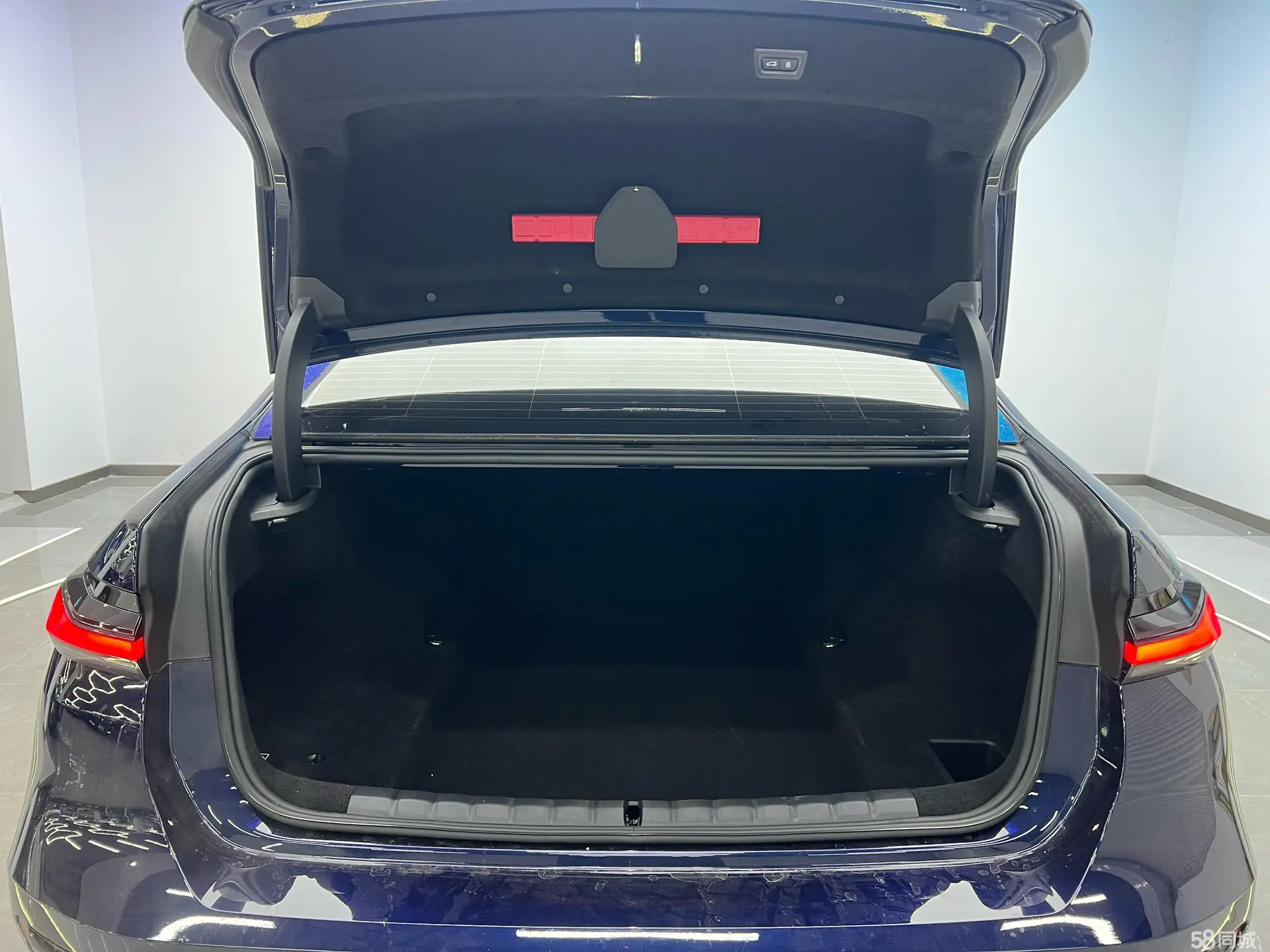 BMW 7 Series 2023 #27 BMW 7 Series 2023 car image #27