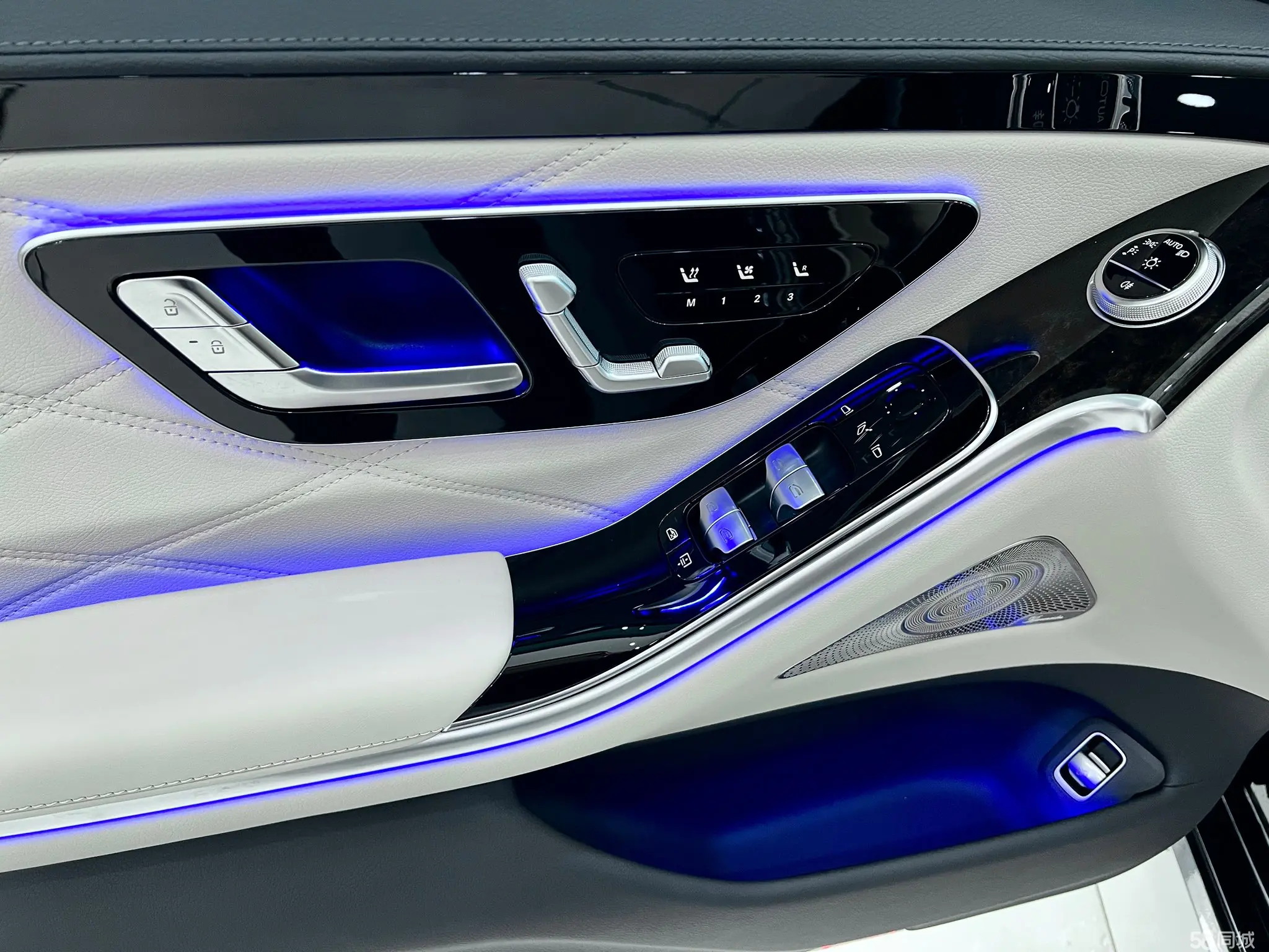 Mercedes-Benz Maybach S Class 2025 #27 Mercedes-Benz Maybach S Class 2025 car image #27