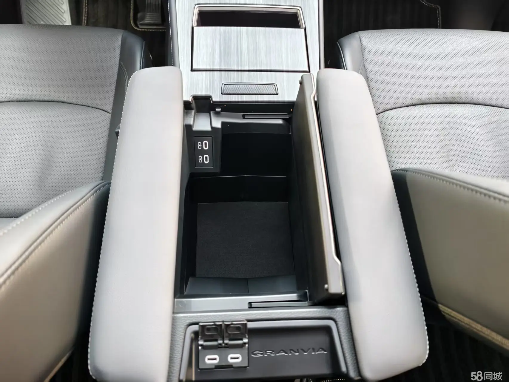 Toyota Granvia 2025 #27 Toyota Granvia 2025 immagine di auto #27