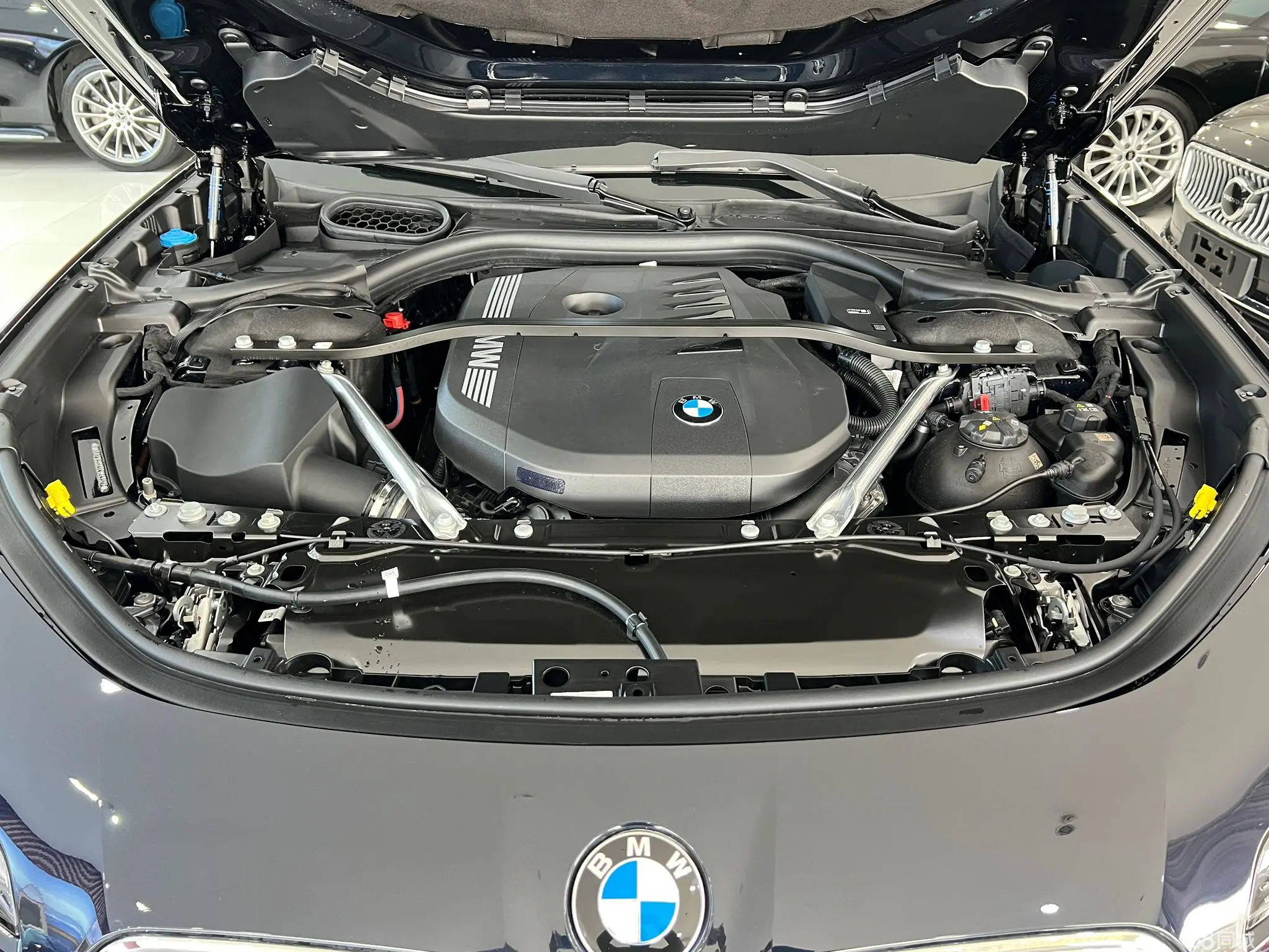 BMW 7 Series 2025 car image #27