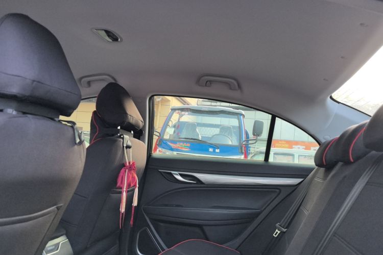 GEELY Emgrand 2019 immagine di auto #12