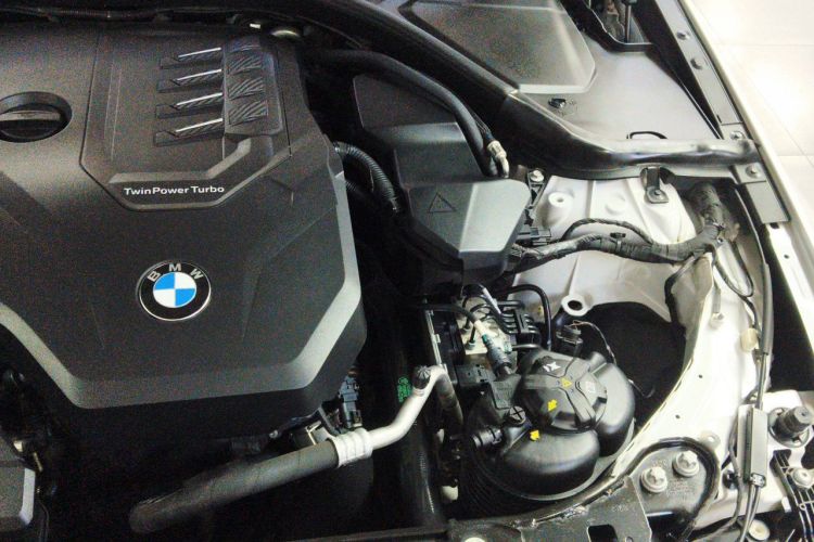 BMW 3 Series 2023 car image #23