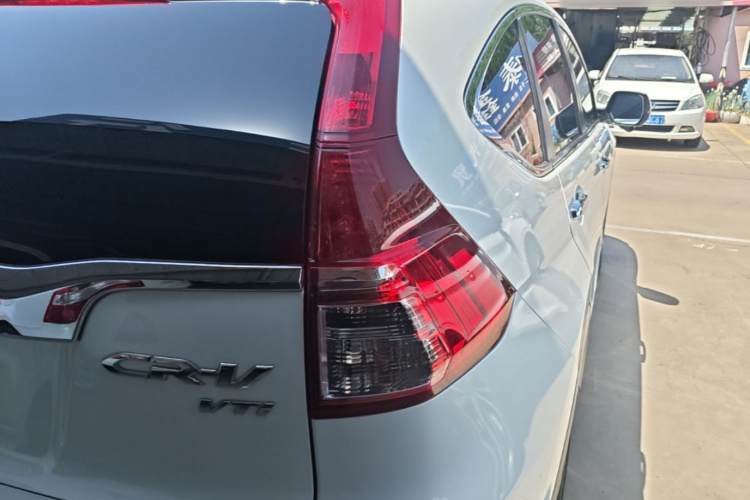 Honda CR-V 2016 immagine di auto #8