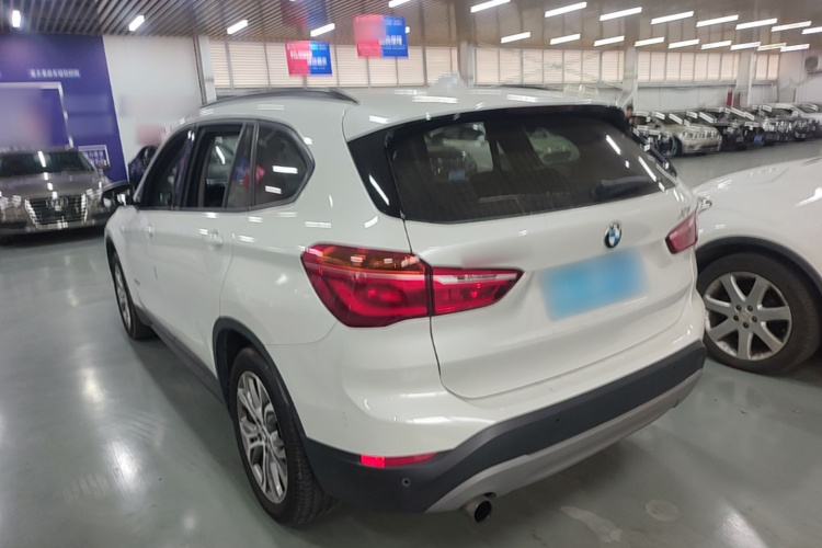 BMW X1 2017 #5 BMW X1 2017 immagine di auto #5