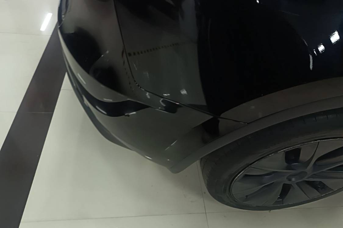 Tesla Model Y 2024 car image #27