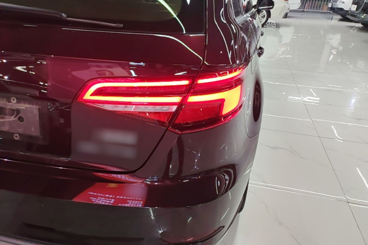 Audi A3 2018 car image #8