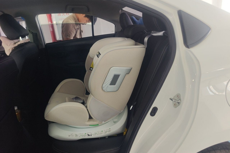 Toyota Vios 2017 imagen de coche #10