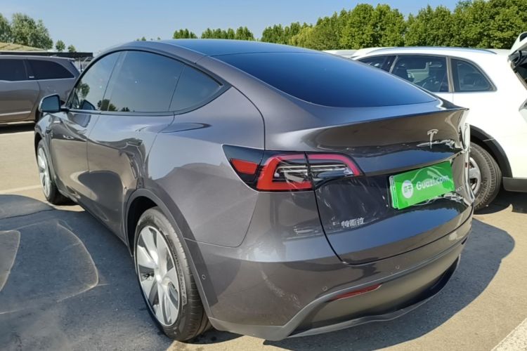 Tesla Model Y 2022 #5 Tesla Model Y 2022 car image #5