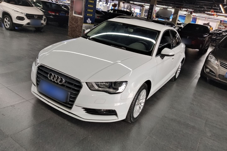 Audi A3 2017 car image #2