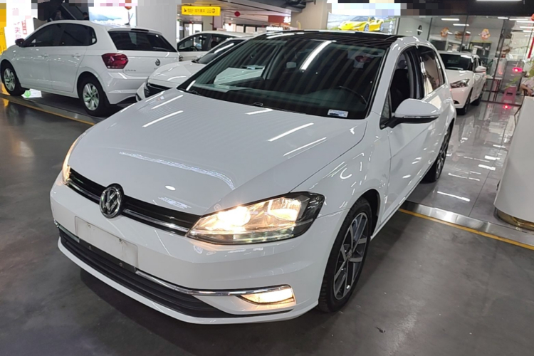 Volkswagen Golf 2019 #2 Volkswagen Golf 2019 car image #2