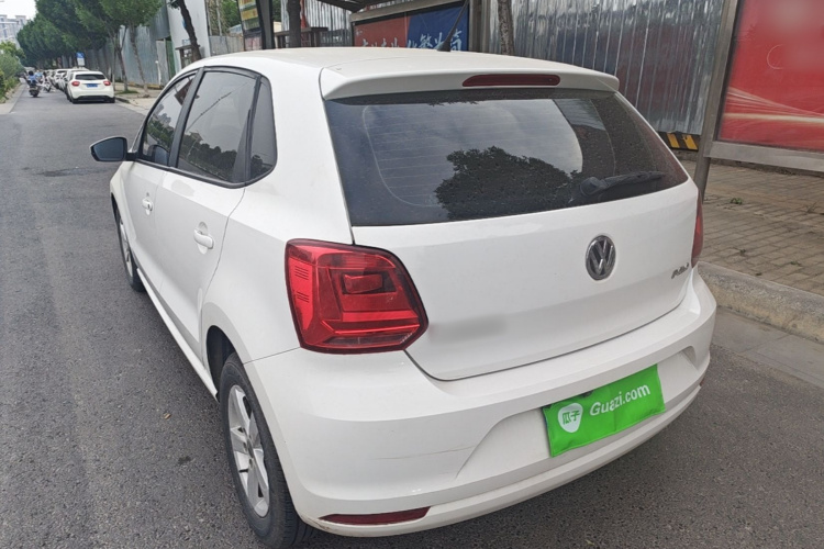Volkswagen Polo 2017 car image #5