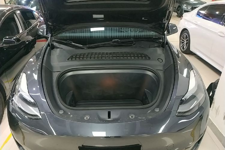 Tesla Model Y 2024 #20 Tesla Model Y 2024 car image #20