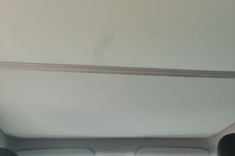 Tesla Model Y 2024 car image #18
