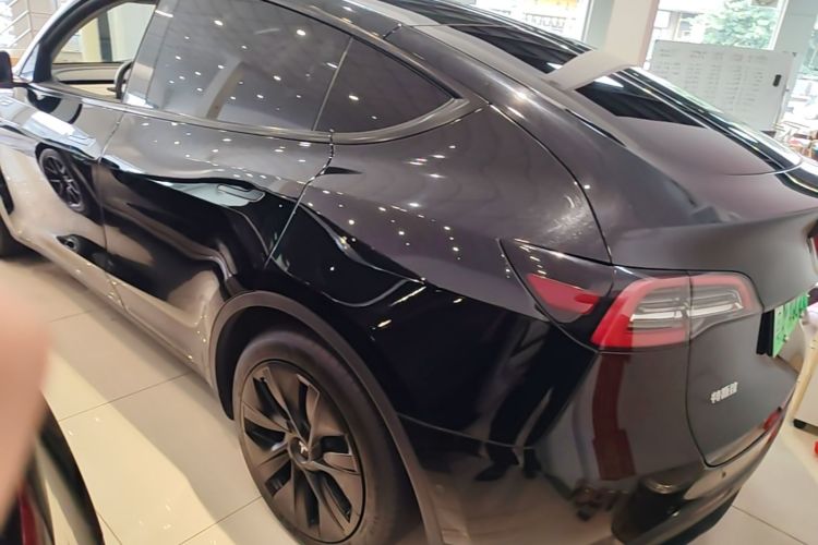 Tesla Model Y 2023 #5 Tesla Model Y 2023 car image #5