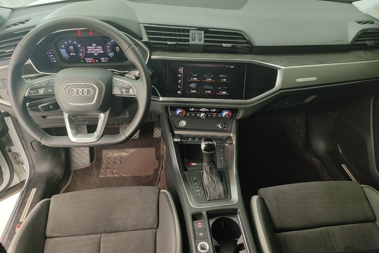 Audi Q3 2020 #10 Audi Q3 2020 car image #10