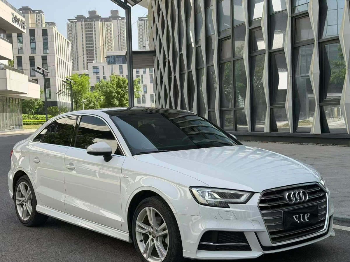 Audi A3 2021 immagine di auto #3