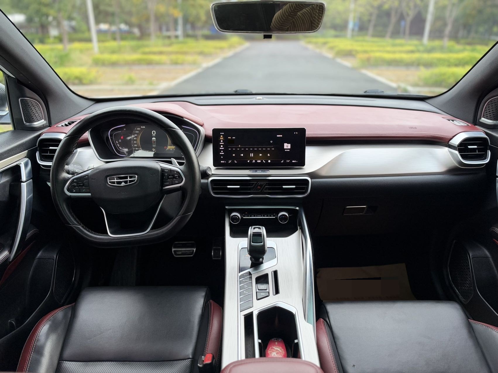 GEELY Coolray 2019 car image #9