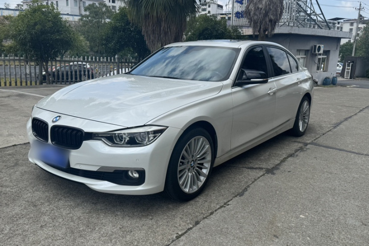 BMW 3 Series 2018 #2 BMW 3 Series 2018 car image #2