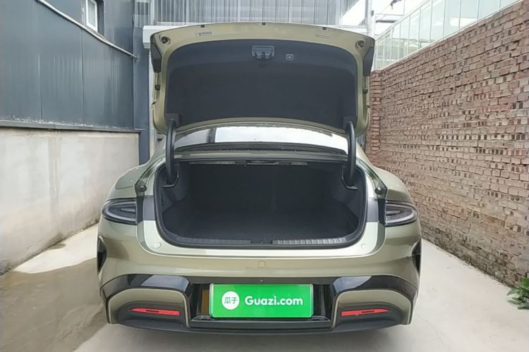 MI SU7 2025 immagine di auto #21