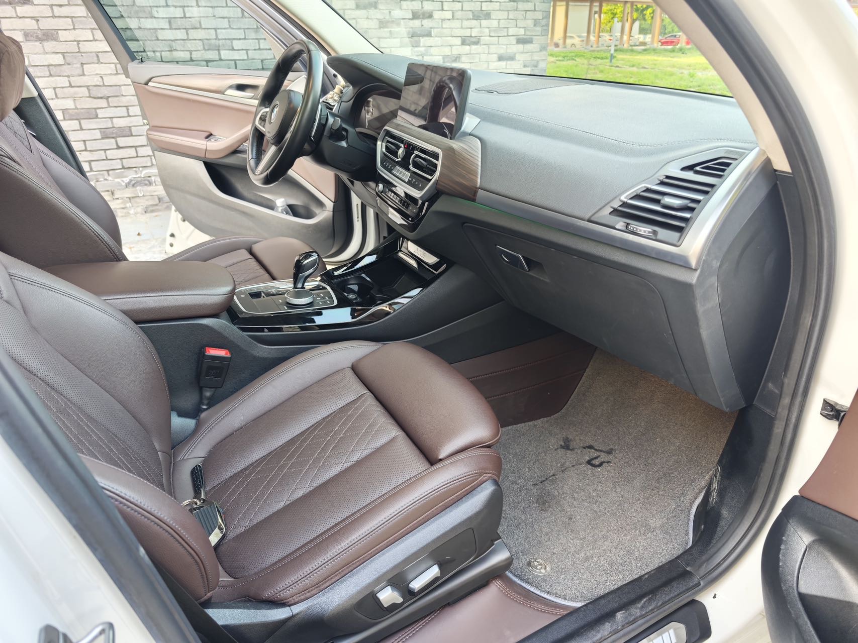BMW X3 2022 car image #11