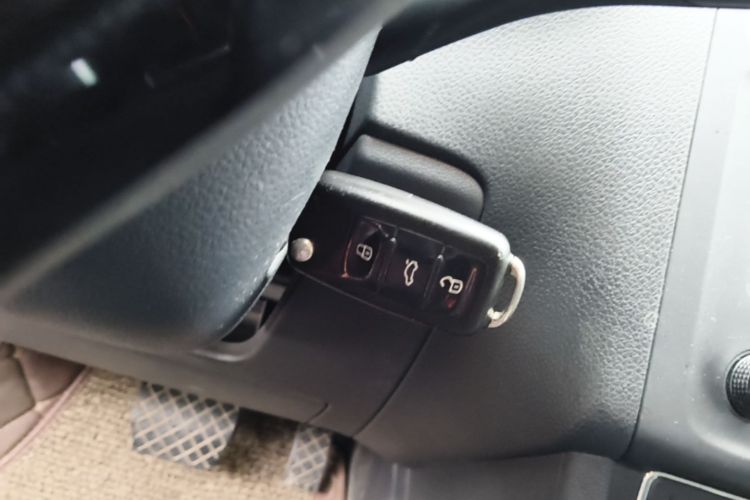 Volkswagen Polo 2016 #10 Volkswagen Polo 2016 car image #10