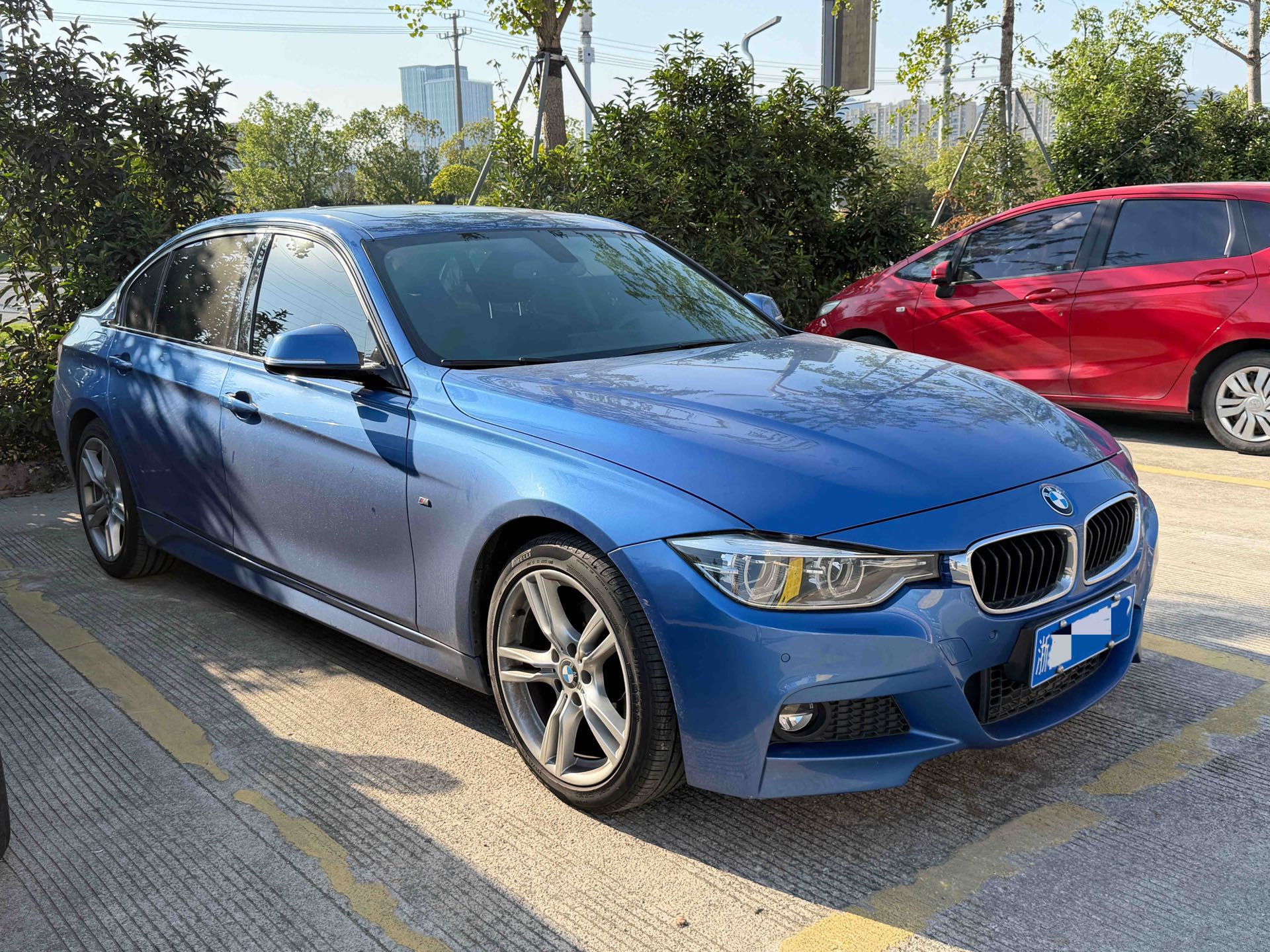 BMW 3 Series 2019 car image #2
