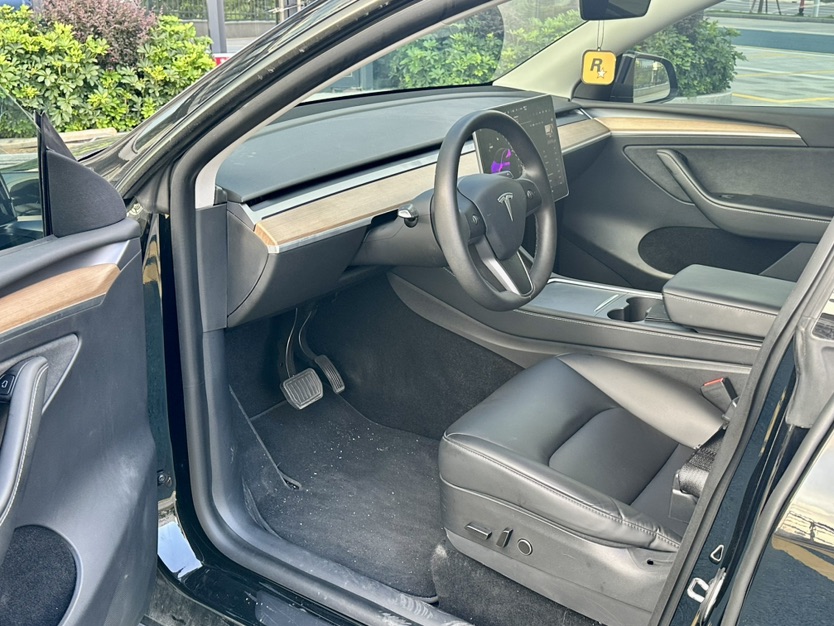 Tesla Model Y 2021 #2 Tesla Model Y 2021 car image #2