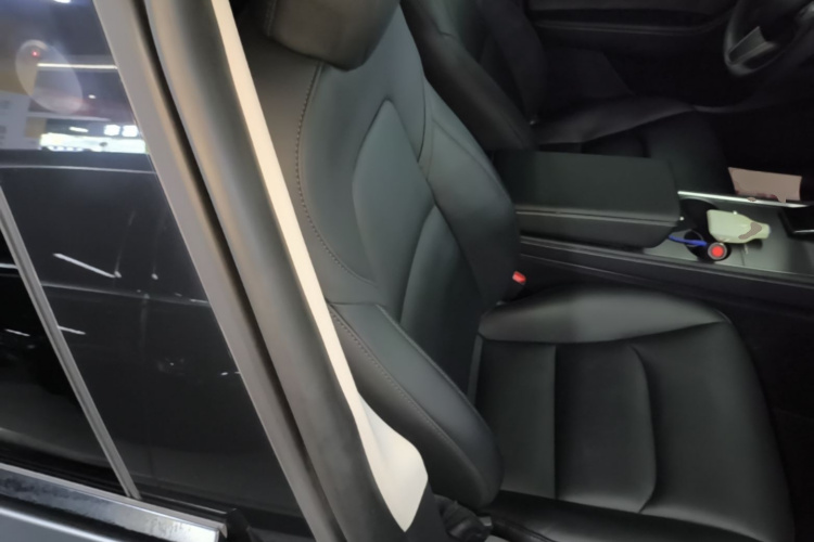 Tesla Model Y 2024 #24 Tesla Model Y 2024 car image #24