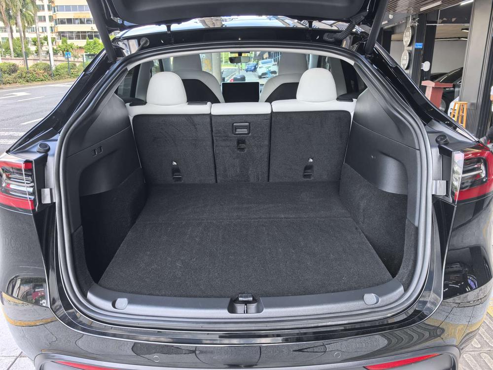 Tesla Model Y 2023 #18 Tesla Model Y 2023 صورة سيارة #18