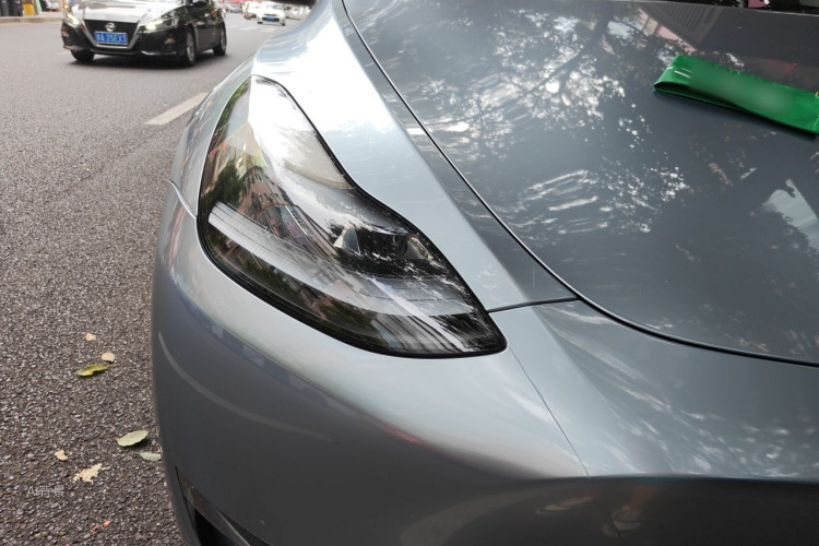 Tesla Model Y 2024 car image #8