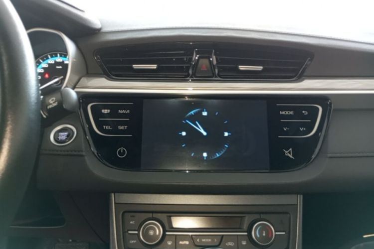 GEELY Emgrand 2019 #13 GEELY Emgrand 2019 car image #13