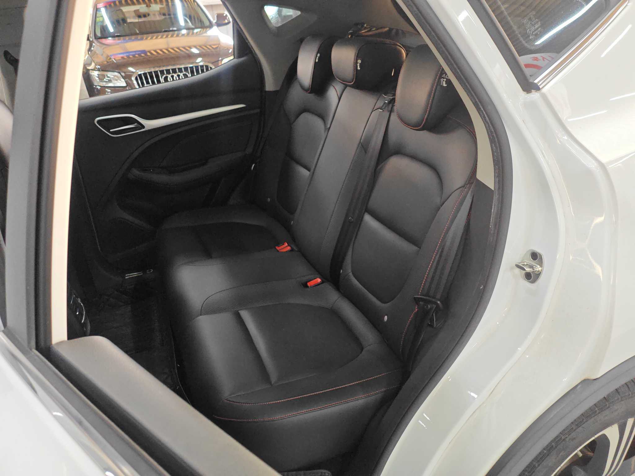 MG ZS 2020 car image #6