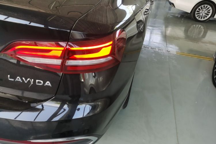 Volkswagen Lavida 2025 car image #8