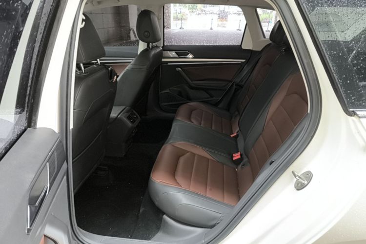 Volkswagen Lavida 2019 car image #17