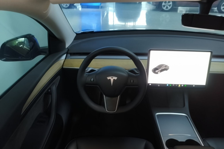 Tesla Model Y 2022 #11 Tesla Model Y 2022 immagine di auto #11