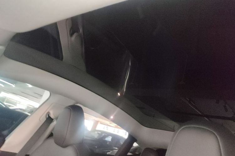 Tesla Model Y 2023 #18 Tesla Model Y 2023 car image #18
