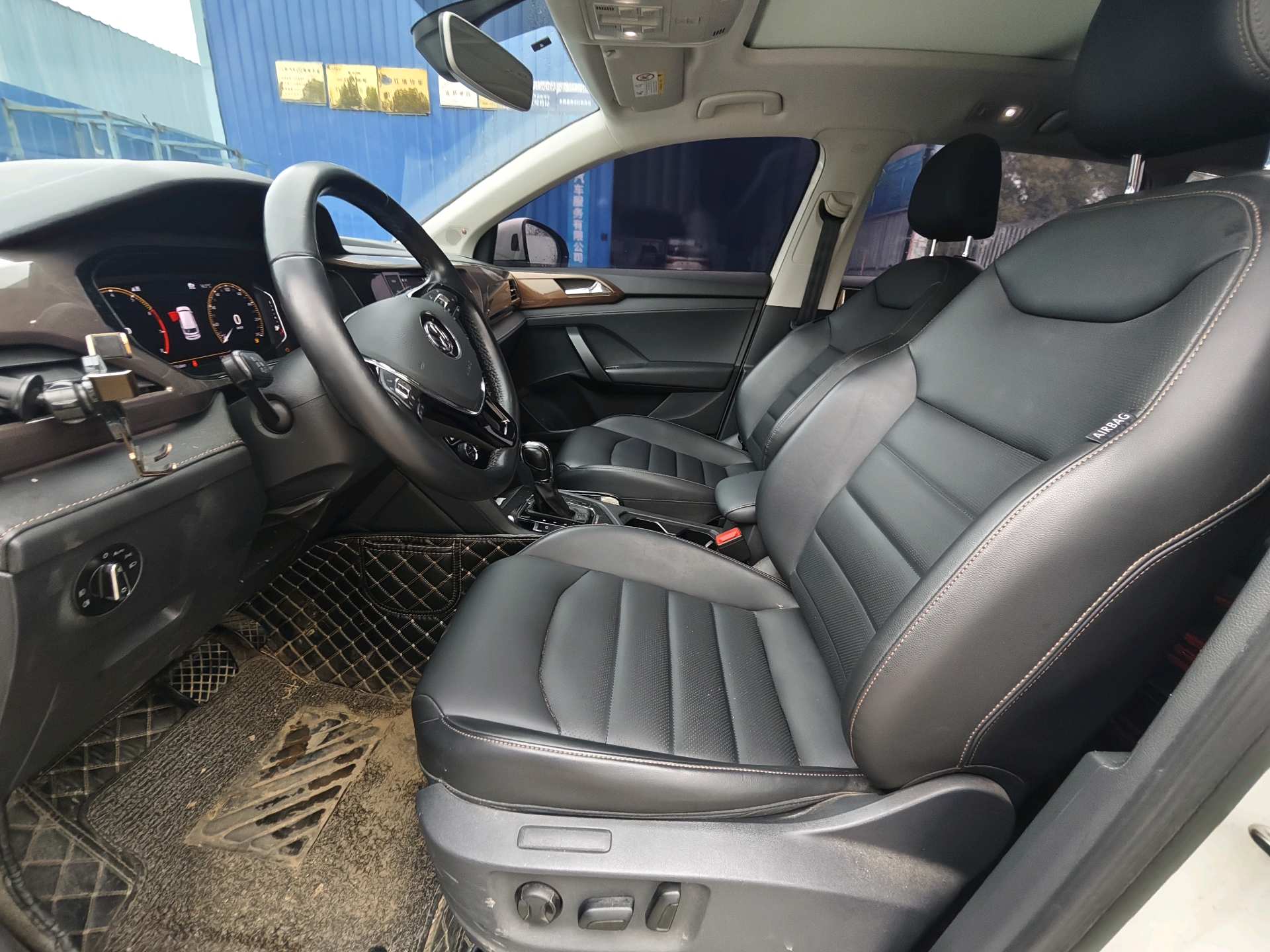 Volkswagen Tharu 2019 car image #9