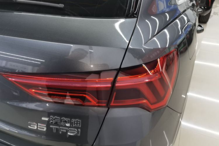 Audi Q3 2021 immagine di auto #8
